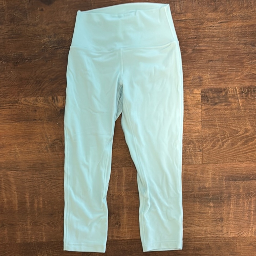 Lululemon Align High Rise Crop 21” Size 6